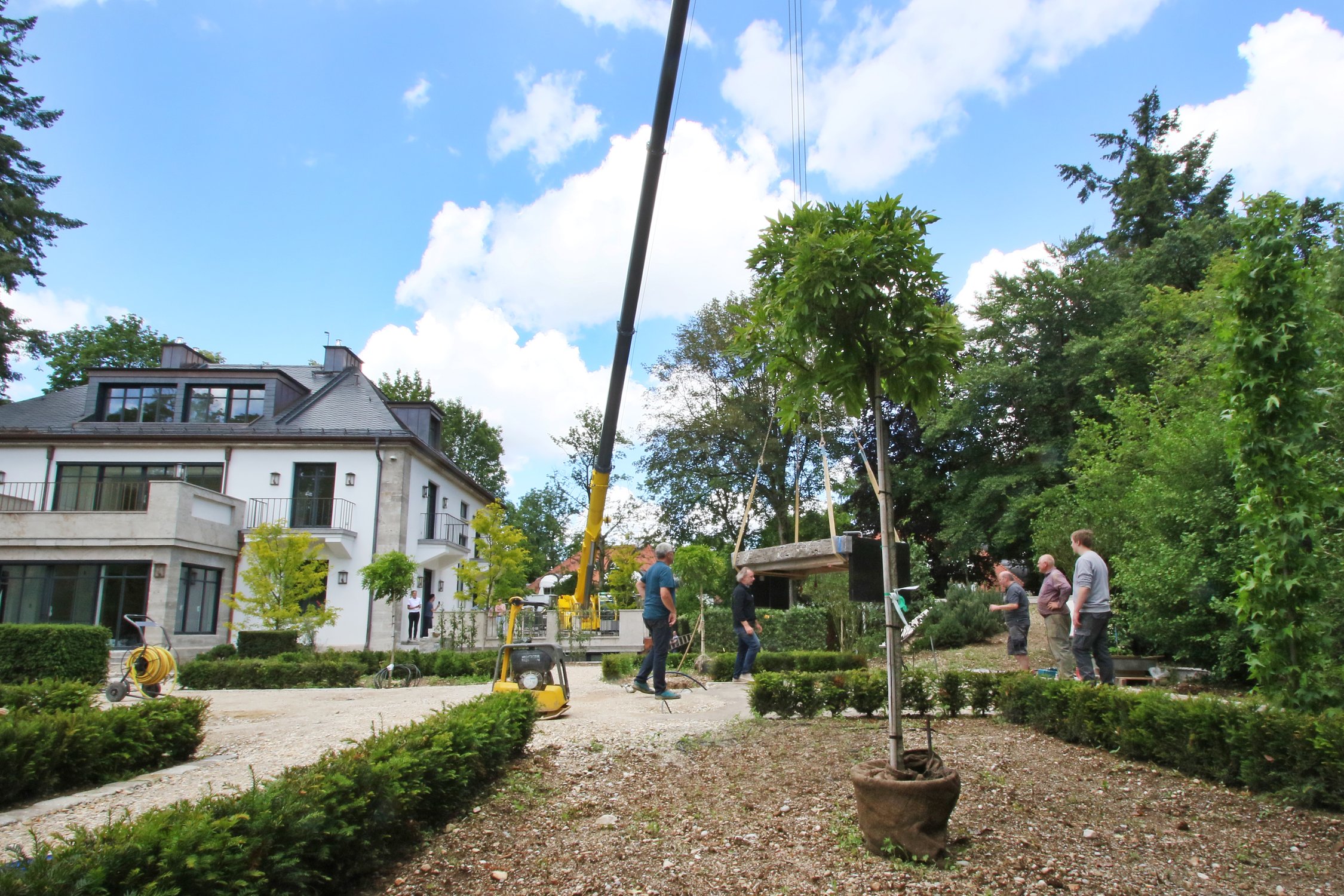 Baustelle Grünwald Outdoorküche Hauser Naturstein
